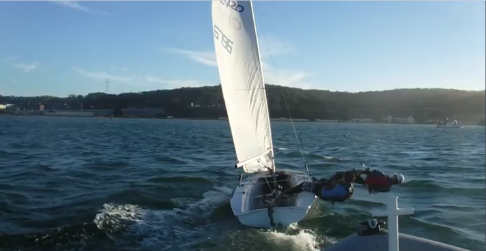 Mats Keldsen ’18 executes a maneuver with the help of his teammate at sailing practice on the San Francisco
Bay. Kelden travels often for sailing regattas, going as far as South America to compete.