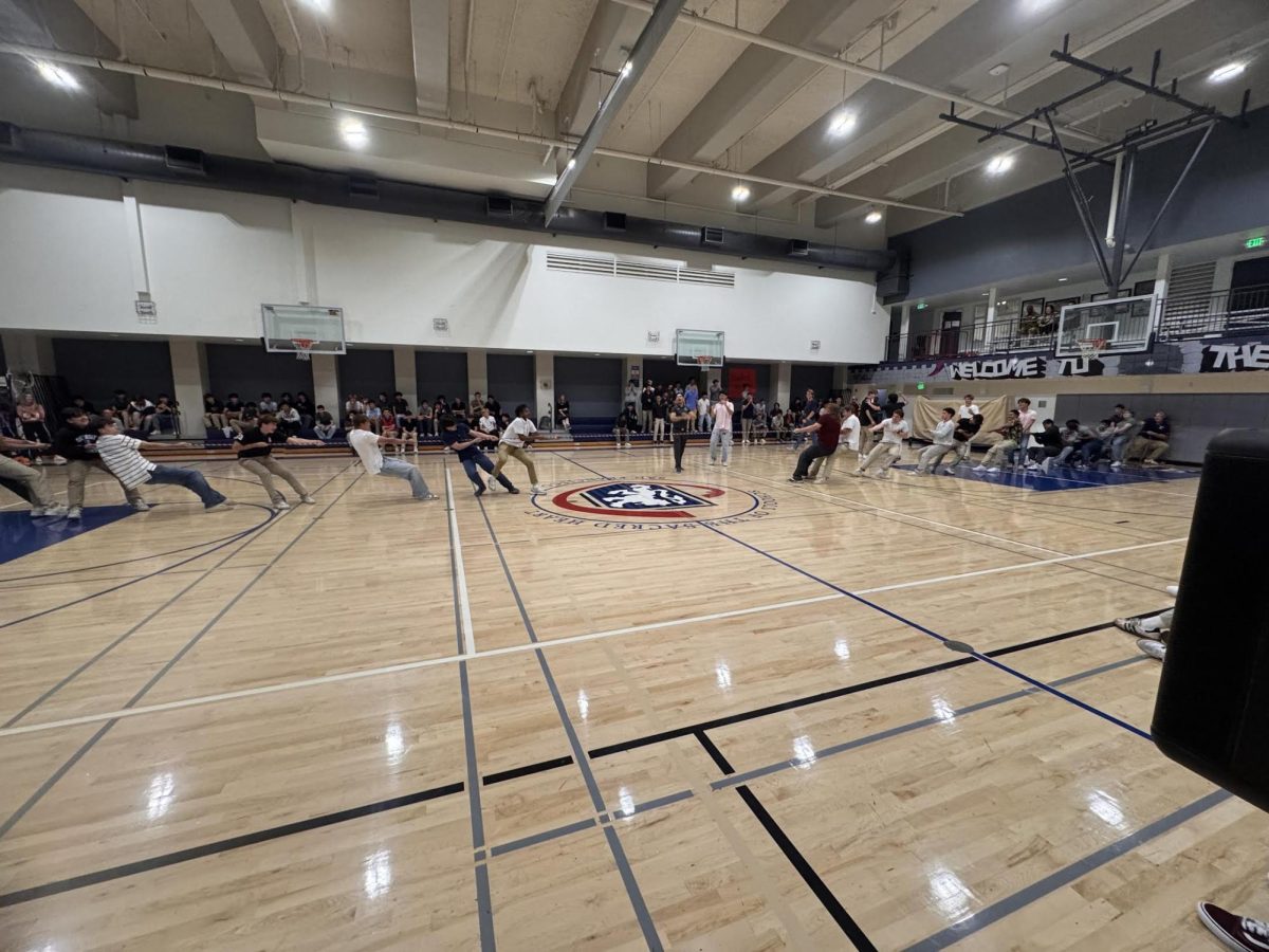 Seniors faced the juniors last Wednesday in the tug-of-war competition. The seniors ended up winning the tug-of-war finals against the sophomores.